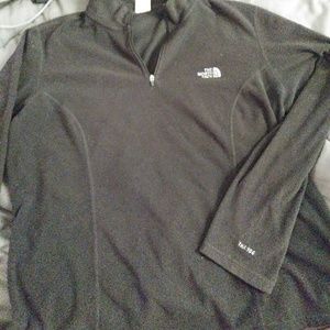 The North face pullover